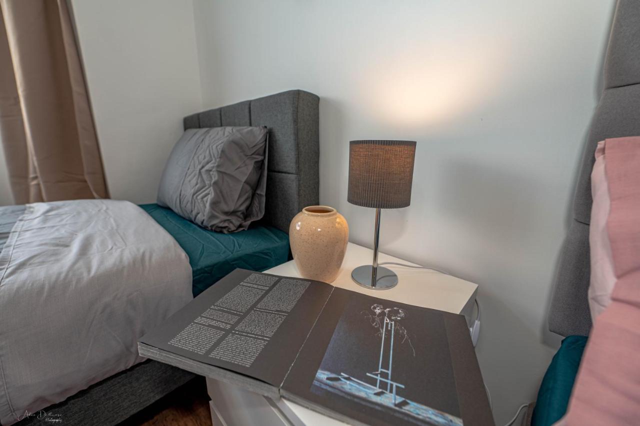 4 Bedrooms,2 Bathrooms House With Free Parking Плъмстед Екстериор снимка