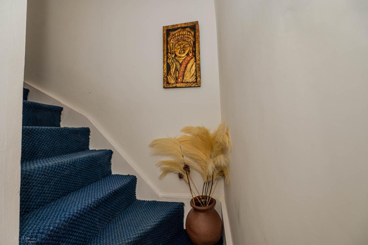 4 Bedrooms,2 Bathrooms House With Free Parking Плъмстед Екстериор снимка